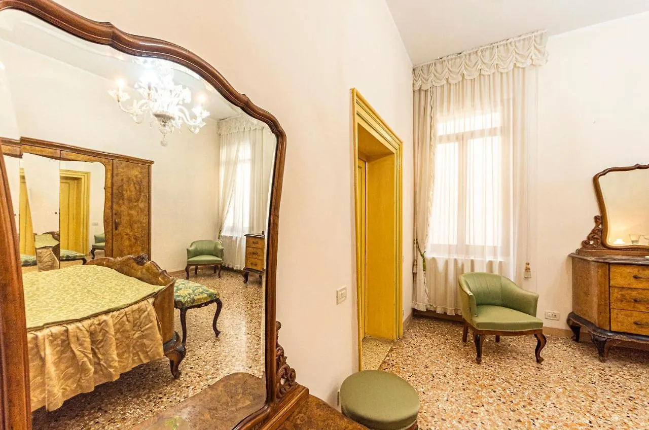 Appartamento CASA VESCOVO, free Wi-Fi near San Marco Square Venezia